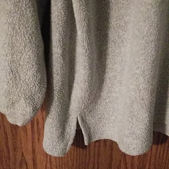 Women's N.Y.L. New York Laundry V Neck Top - Picture 3 of 6